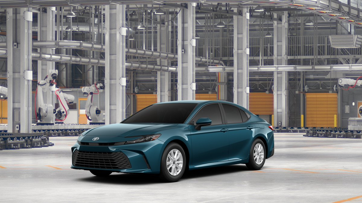 2026 Toyota Camry LE Hybrid's photo