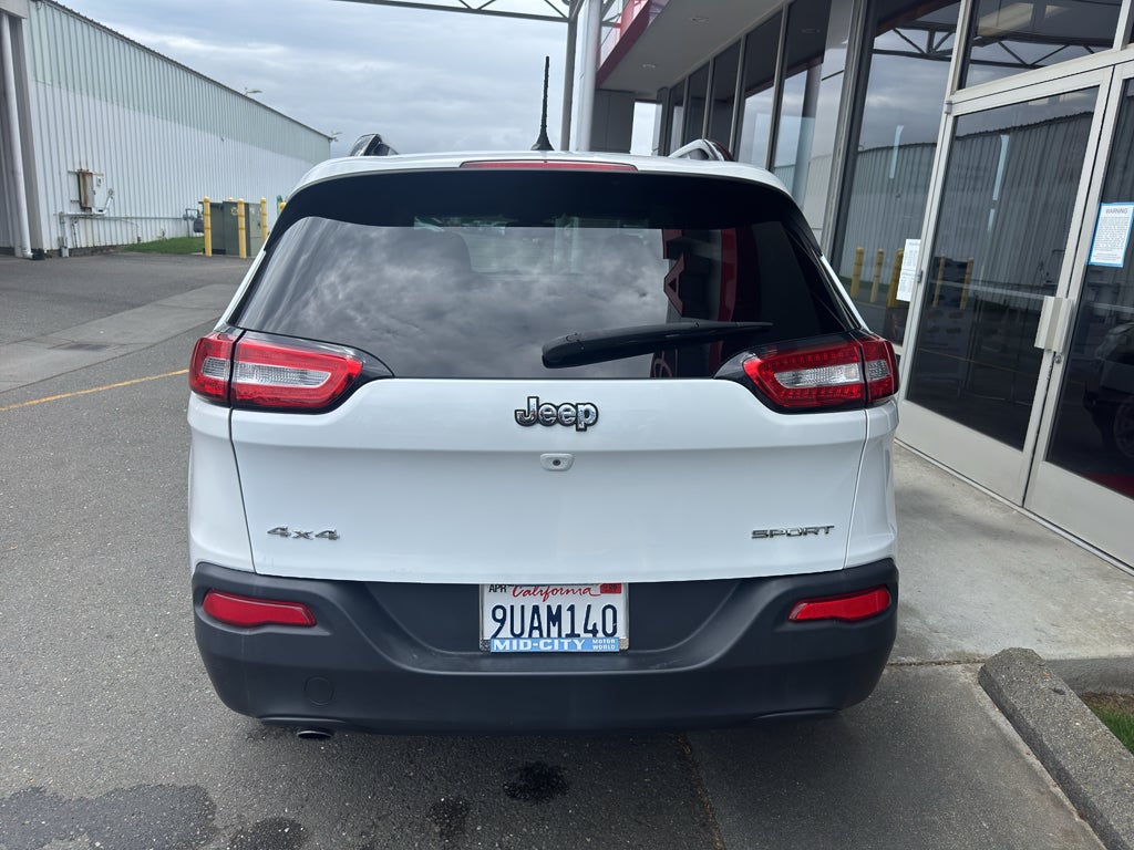 2016 Jeep Cherokee Sport