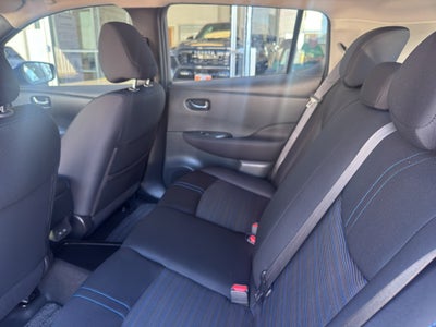 2022 Nissan LEAF S