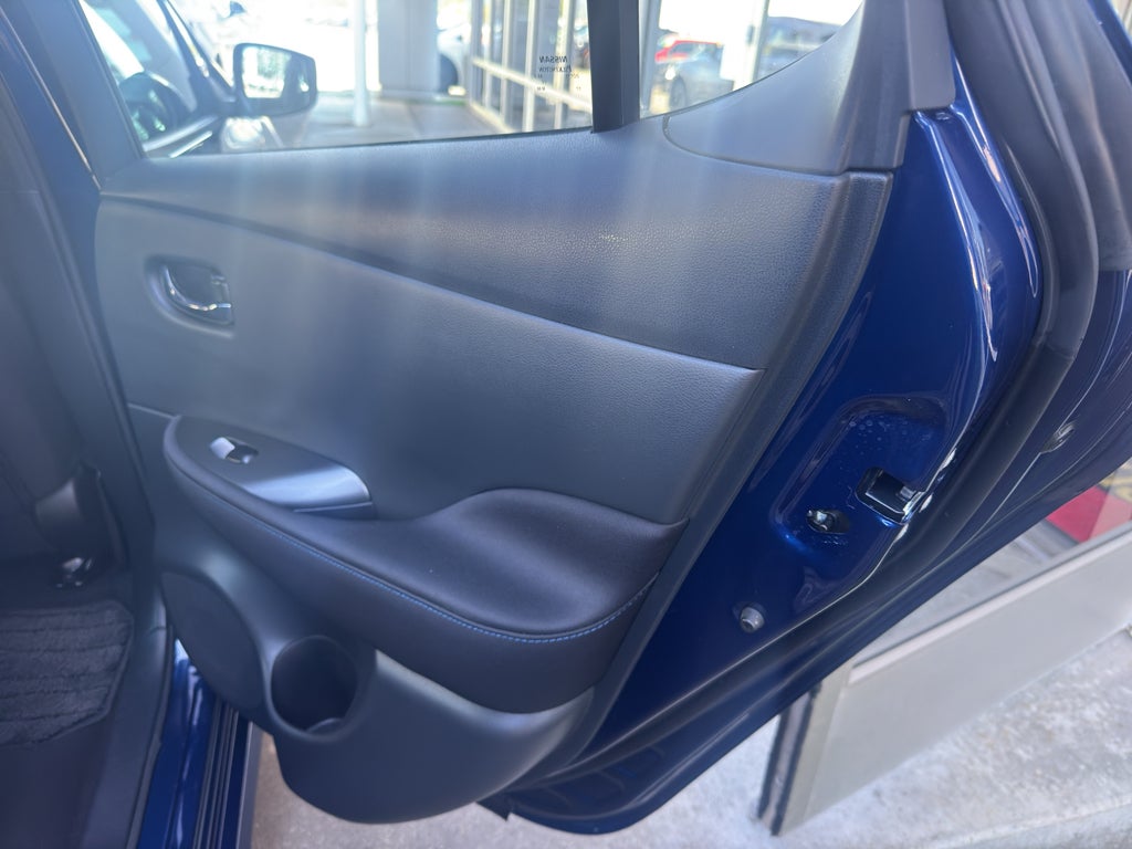 2022 Nissan LEAF S