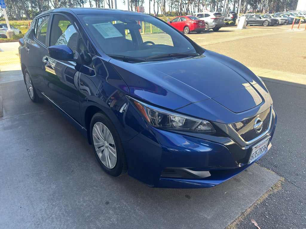 2022 Nissan LEAF S