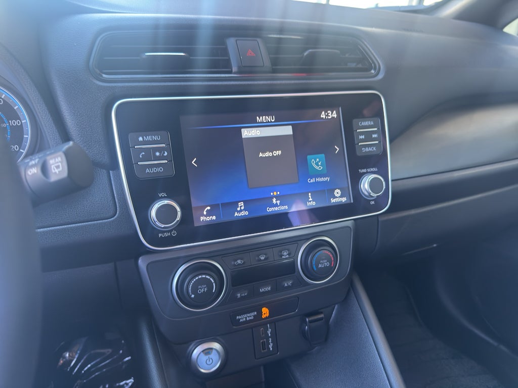 2022 Nissan LEAF S