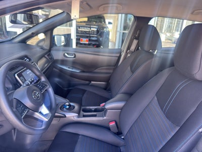 2022 Nissan LEAF S