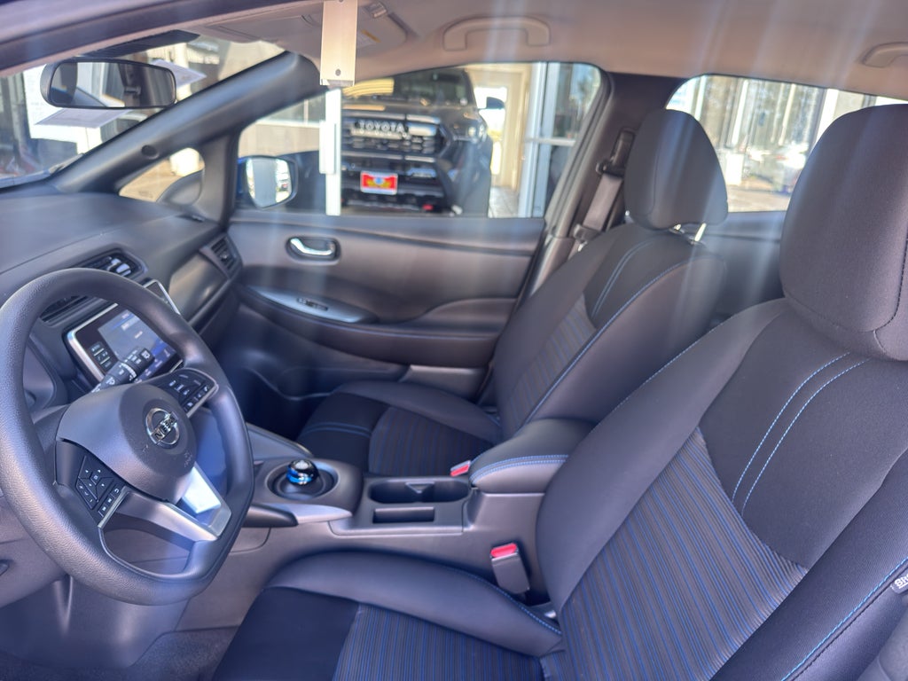 2022 Nissan LEAF S