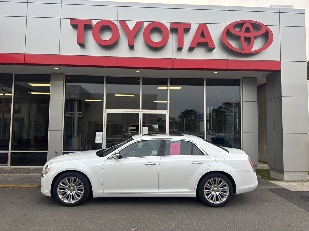 2013 Chrysler 300C Luxury Series