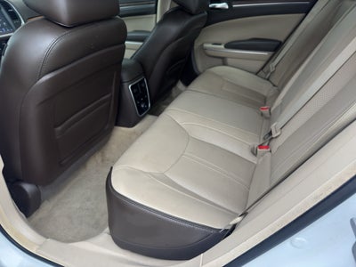 2013 Chrysler 300C Luxury Series