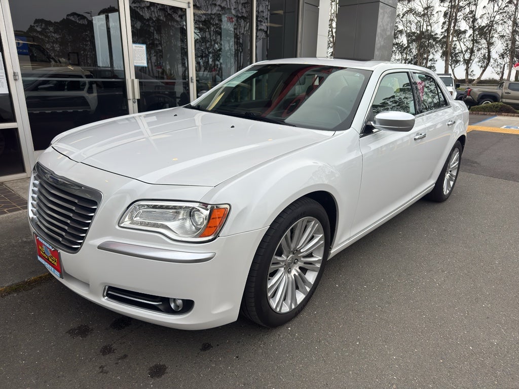 2013 Chrysler 300C Luxury Series