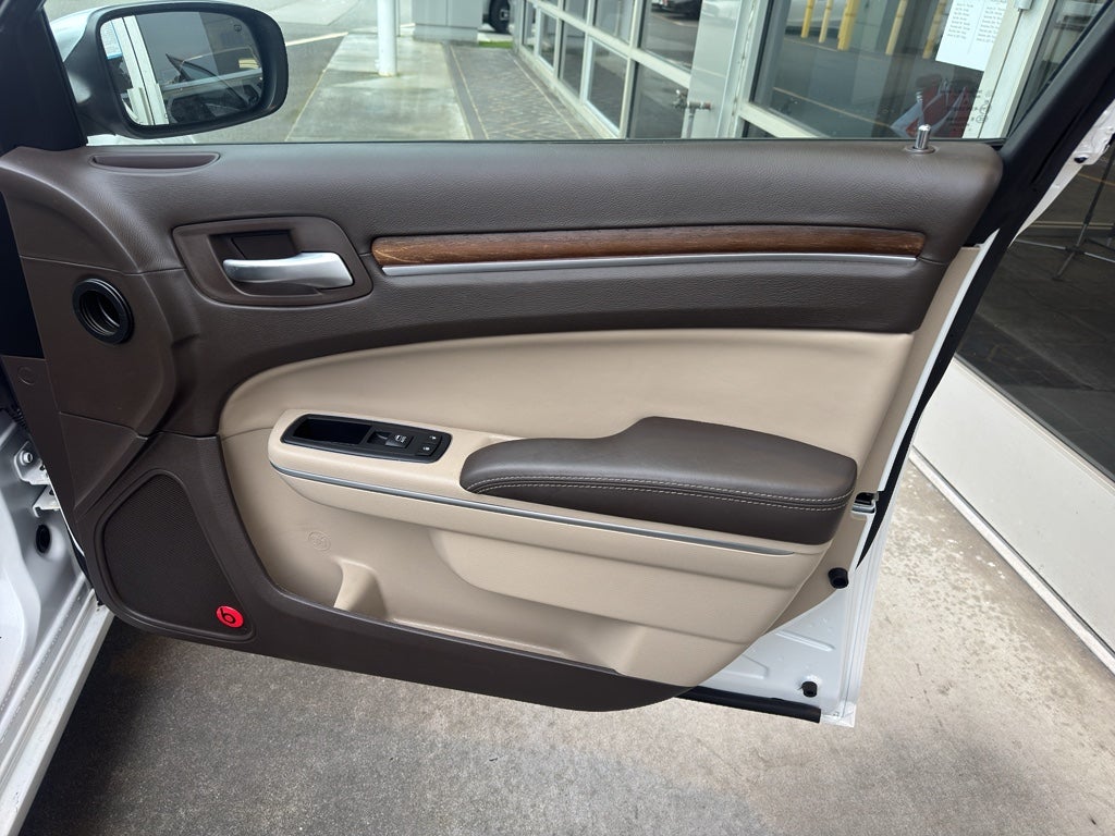 2013 Chrysler 300C Luxury Series