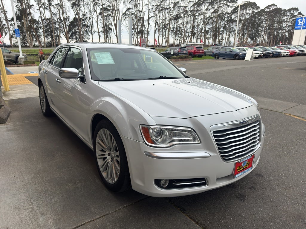 2013 Chrysler 300C Luxury Series