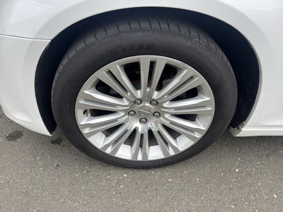 2013 Chrysler 300C Luxury Series