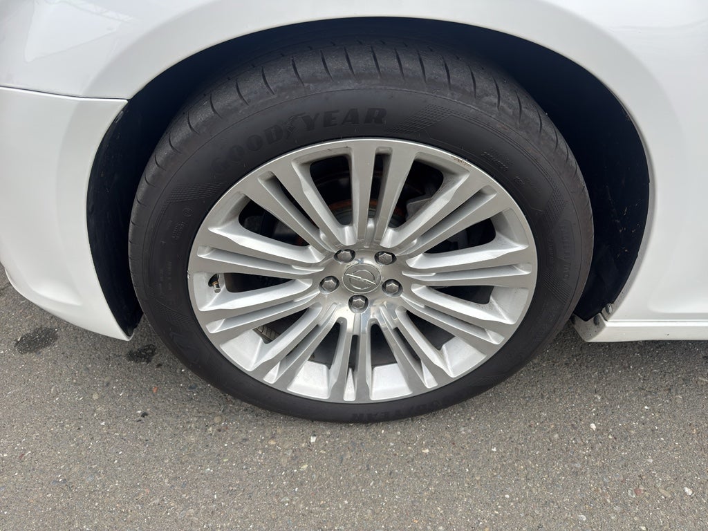 2013 Chrysler 300C Luxury Series