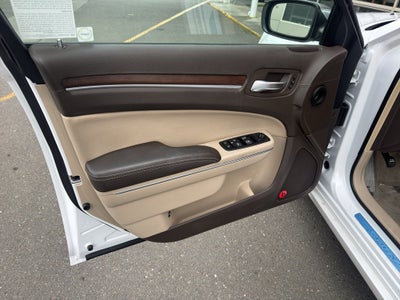 2013 Chrysler 300C Luxury Series
