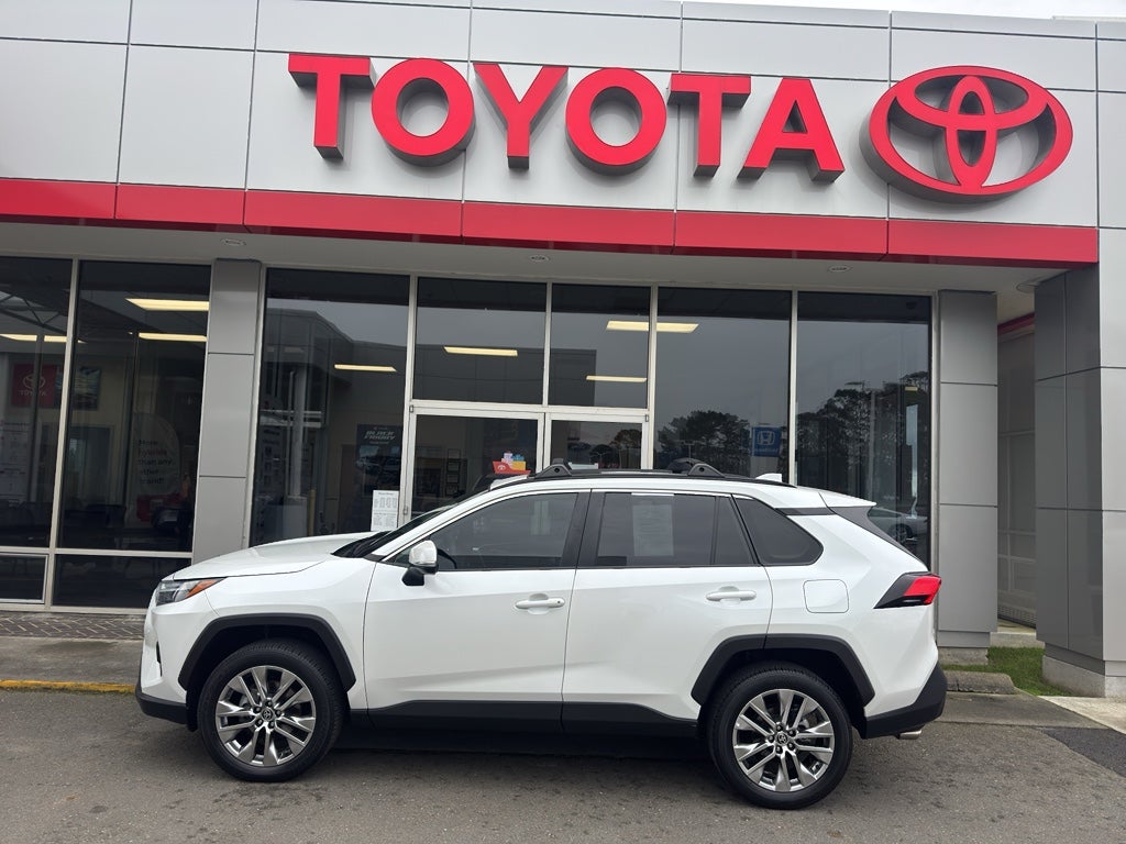 2023 Toyota RAV4 XLE Premium