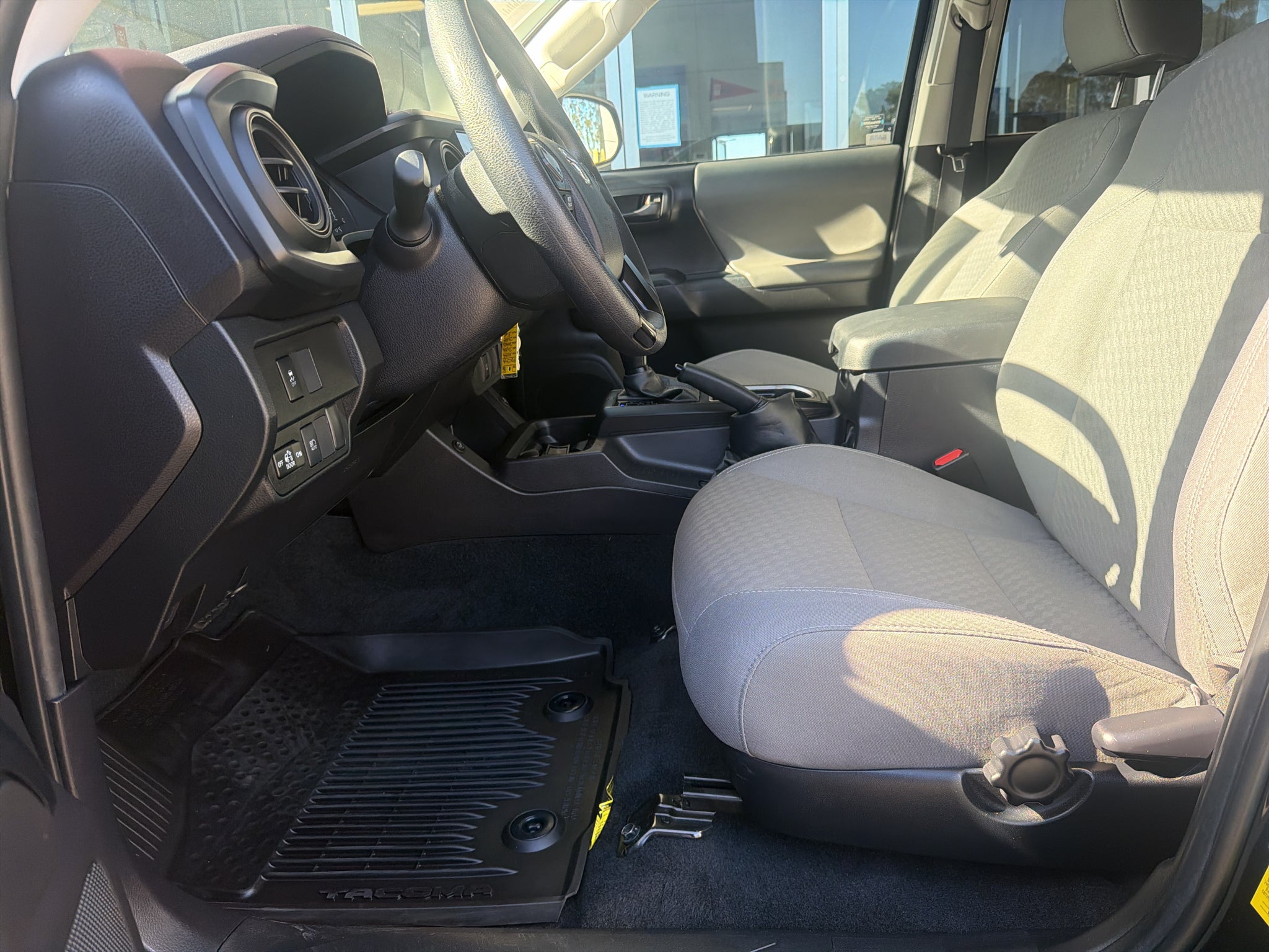 2022 Toyota Tacoma SR