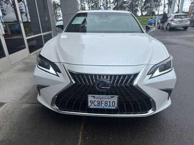 2022 Lexus ES 300h Base