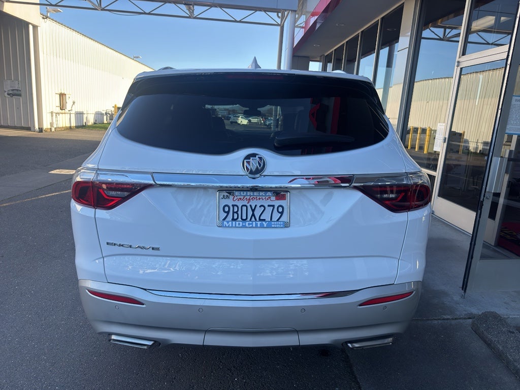 2022 Buick Enclave Essence