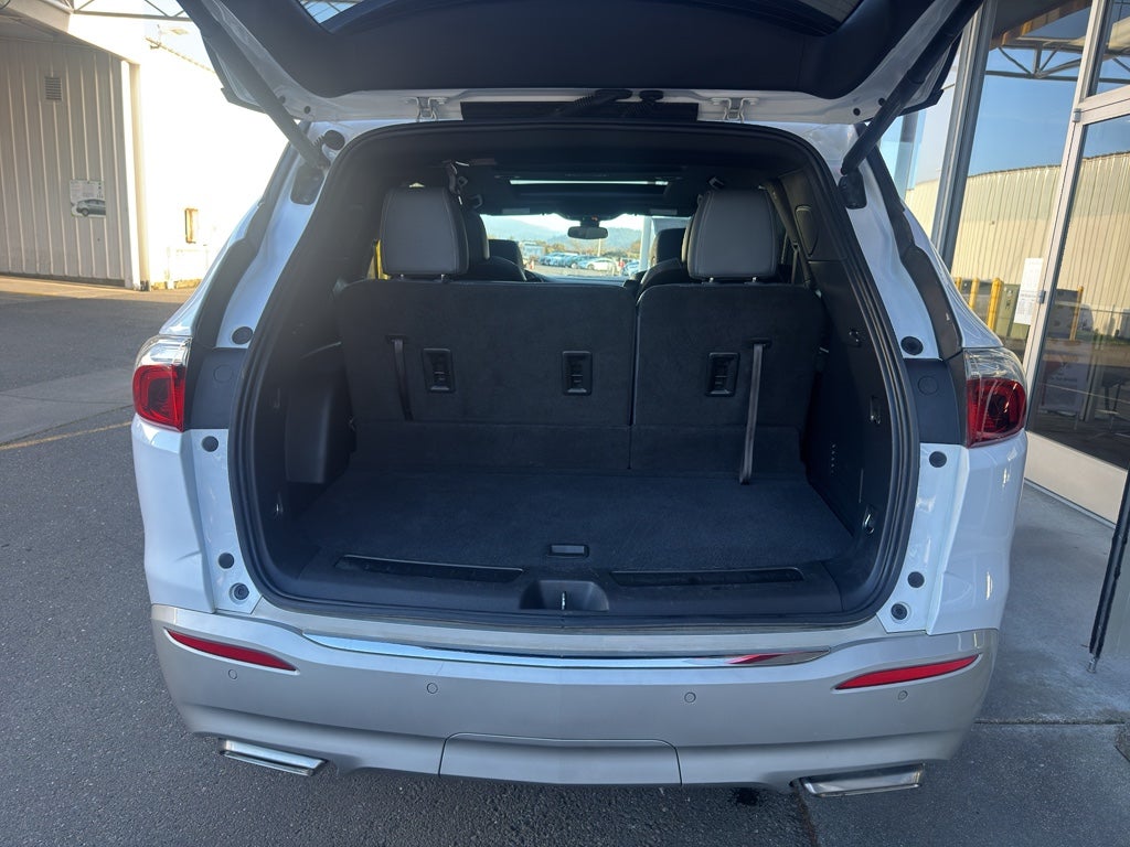 2022 Buick Enclave Essence