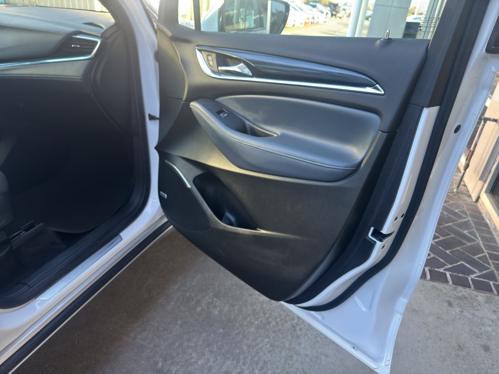 2022 Buick Enclave Essence