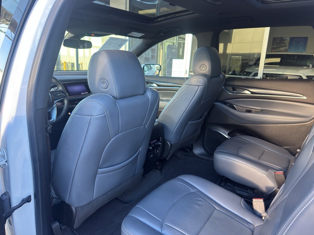 2022 Buick Enclave Essence