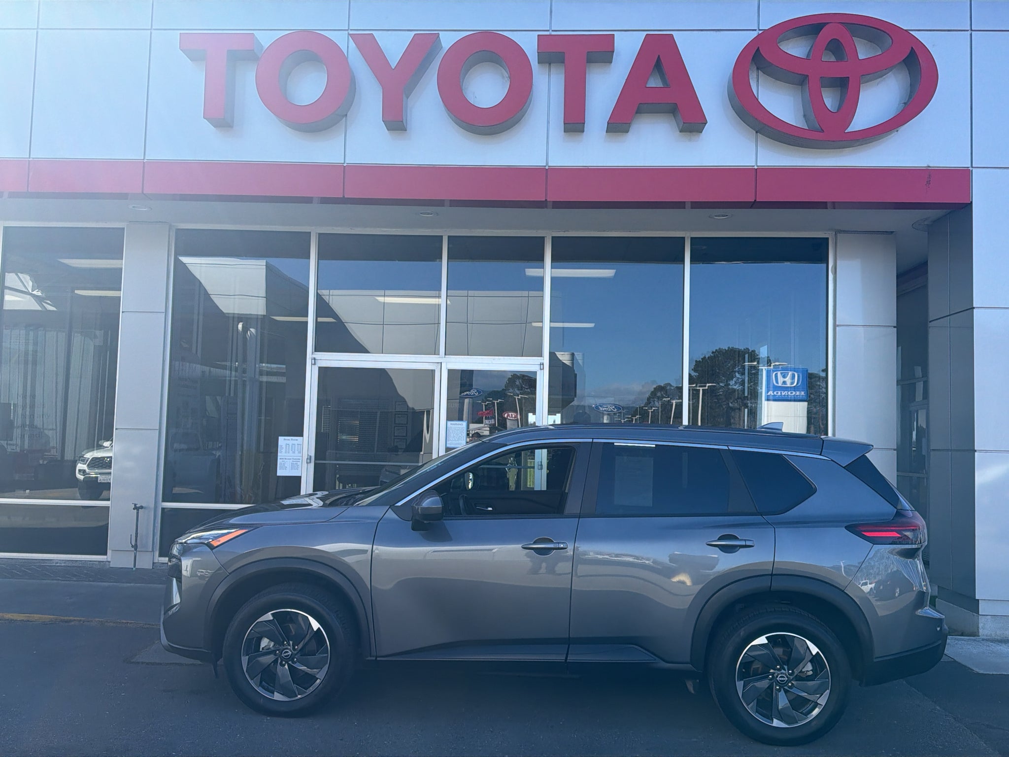 2025 Nissan Rogue SV