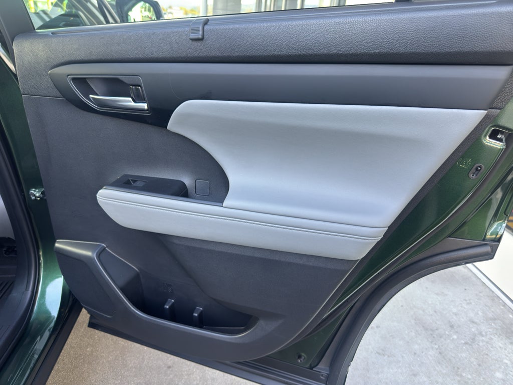 2023 Toyota Highlander Hybrid Hybrid XLE