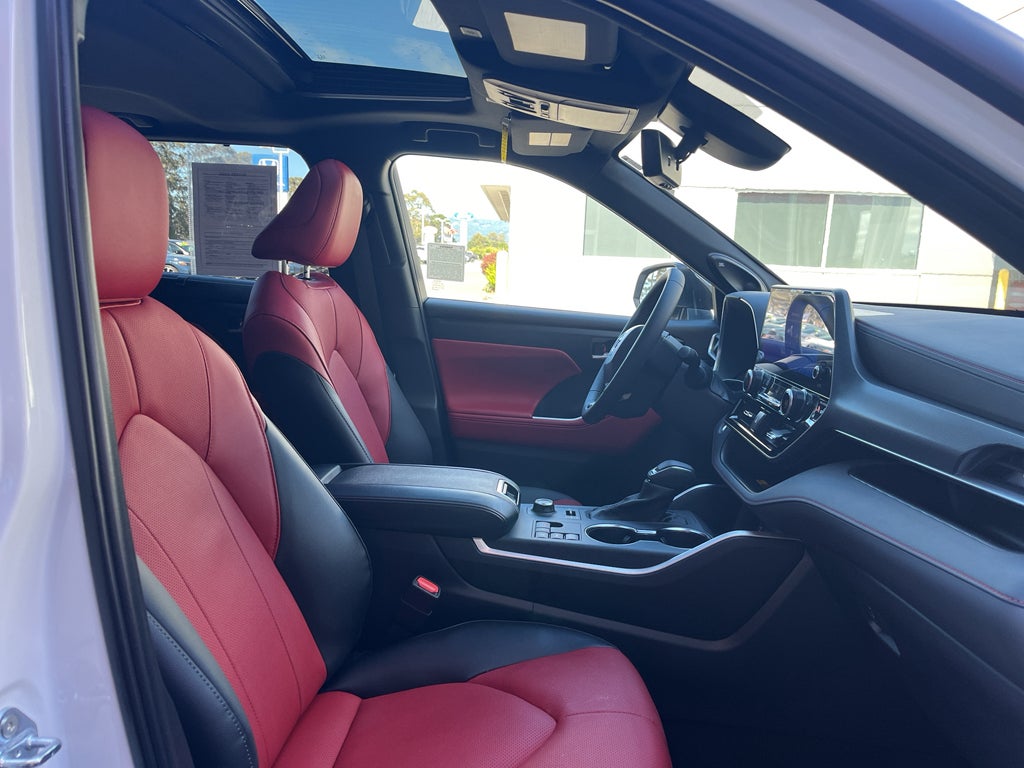2025 Toyota Highlander XSE