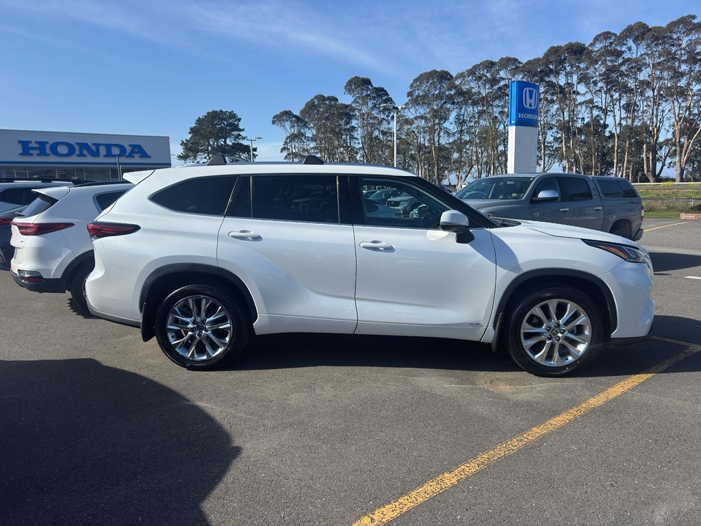 2022 Toyota Highlander Hybrid Hybrid Limited