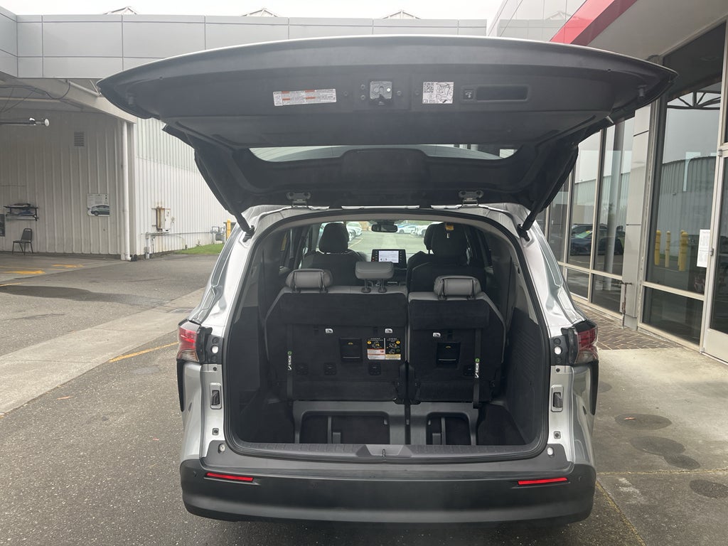 2022 Toyota Sienna XLE