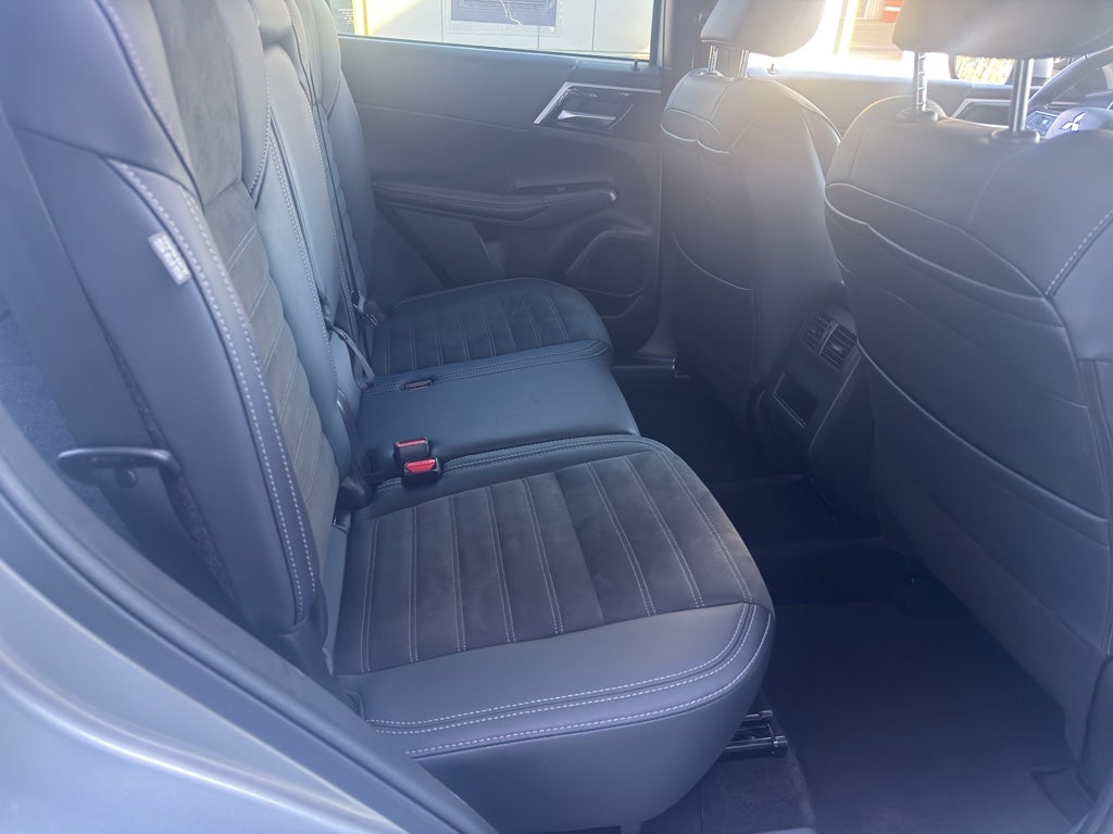 2024 Mitsubishi Outlander SE Black Edition