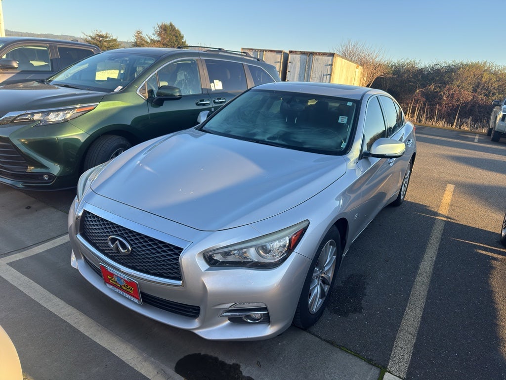2015 INFINITI Q50 Premium
