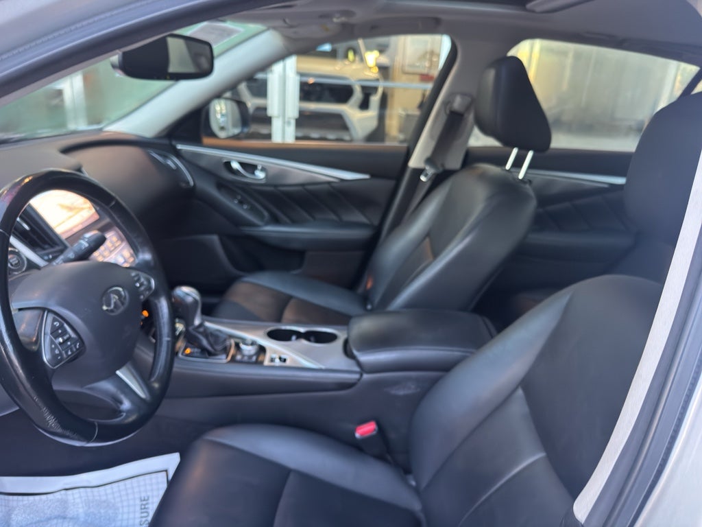 2015 INFINITI Q50 Premium