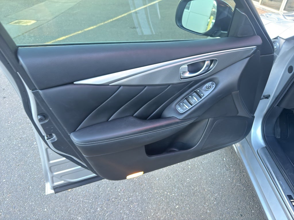 2015 INFINITI Q50 Premium