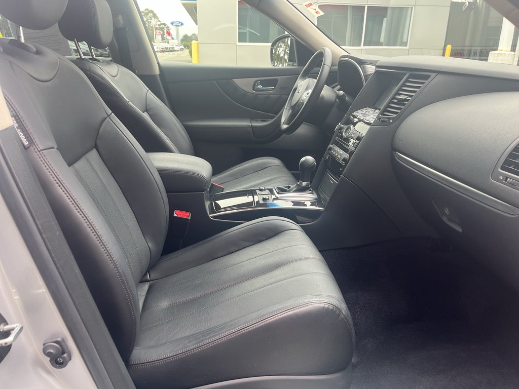 2017 INFINITI QX70 Base