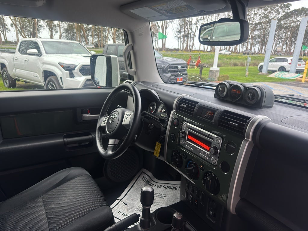 2014 Toyota FJ Cruiser Base