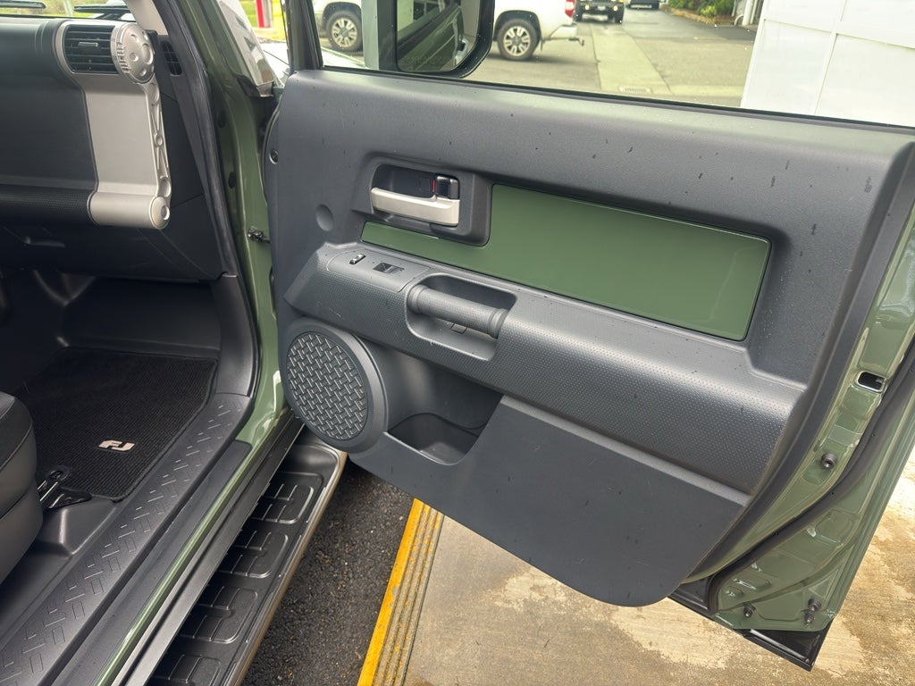 2014 Toyota FJ Cruiser Base