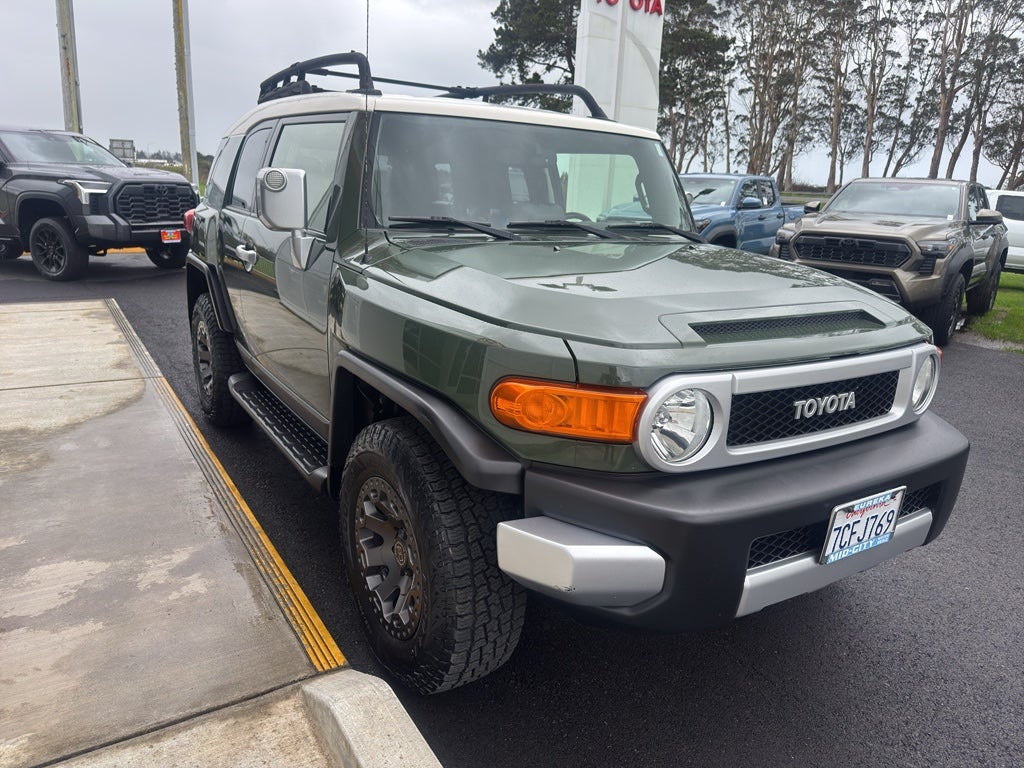 2014 Toyota FJ Cruiser Base