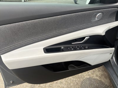 2024 Hyundai Elantra Hybrid Limited