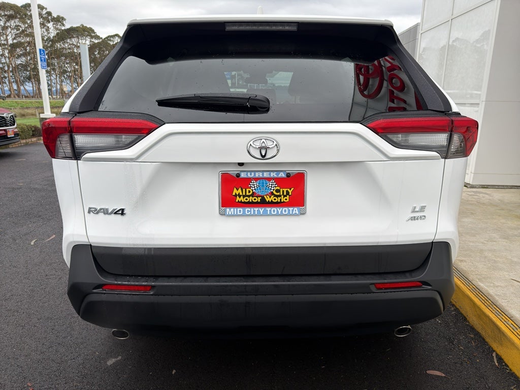 2025 Toyota RAV4 LE