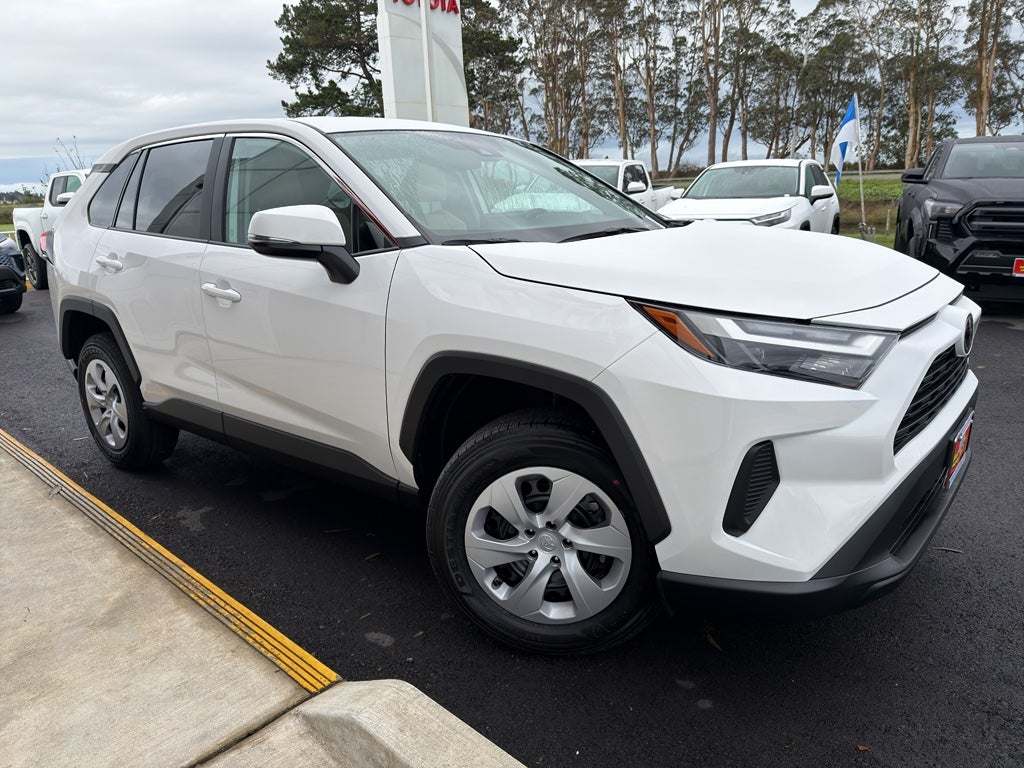 2025 Toyota RAV4 LE