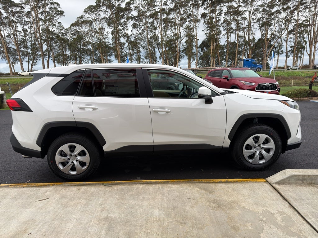 2025 Toyota RAV4 LE