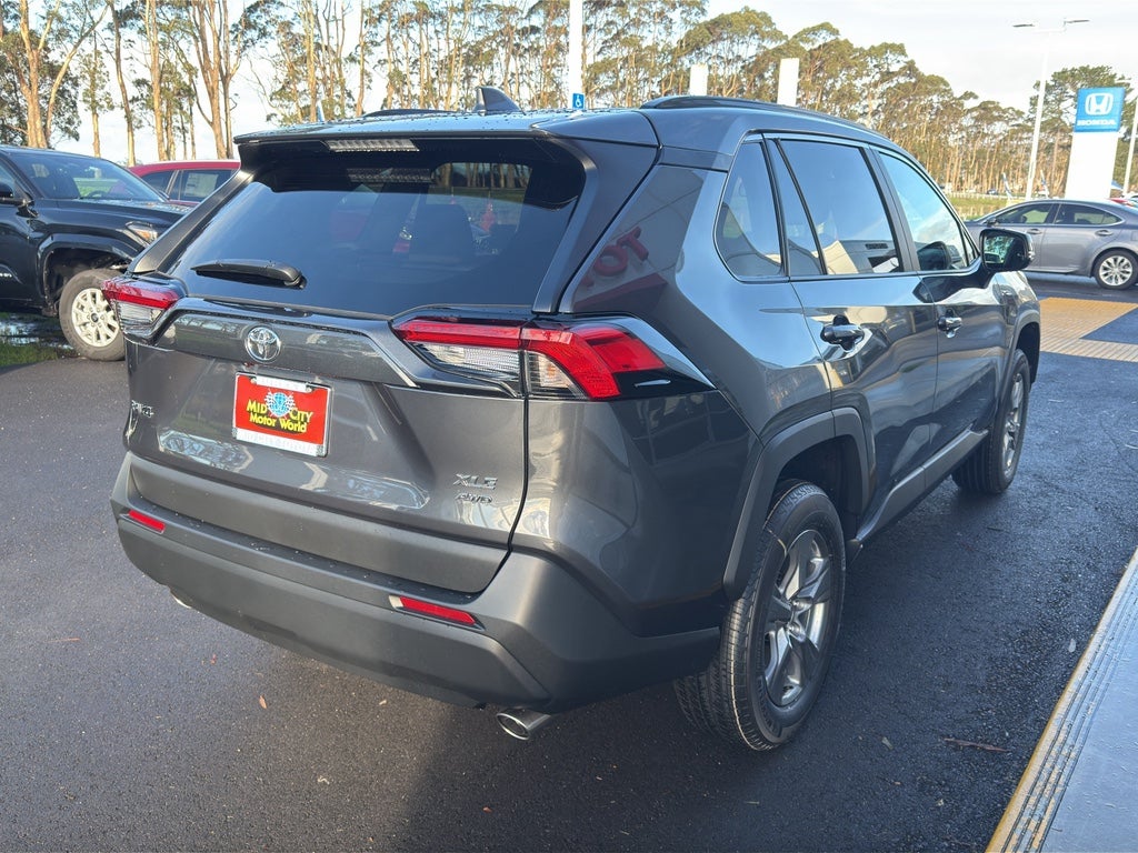 2025 Toyota RAV4 XLE