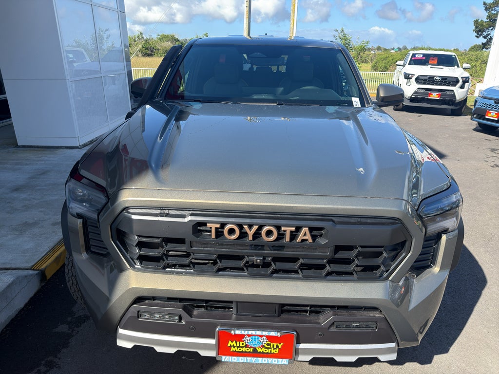 2026 Toyota Tacoma i-FORCE MAX Trailhunter
