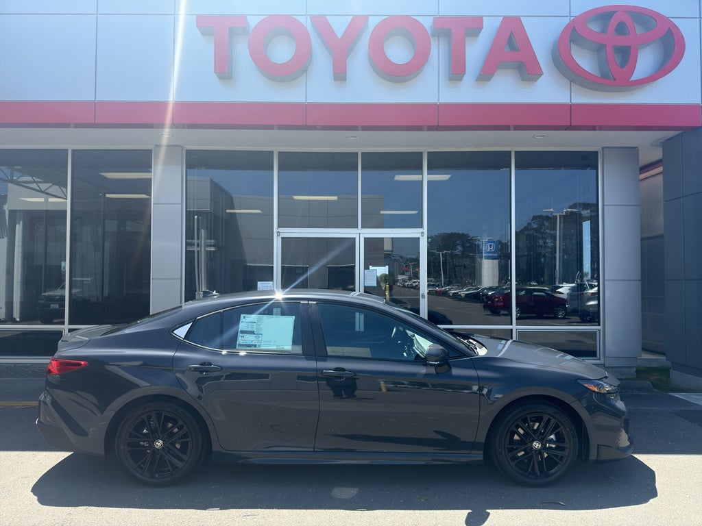 2026 Toyota Camry Hybrid SE