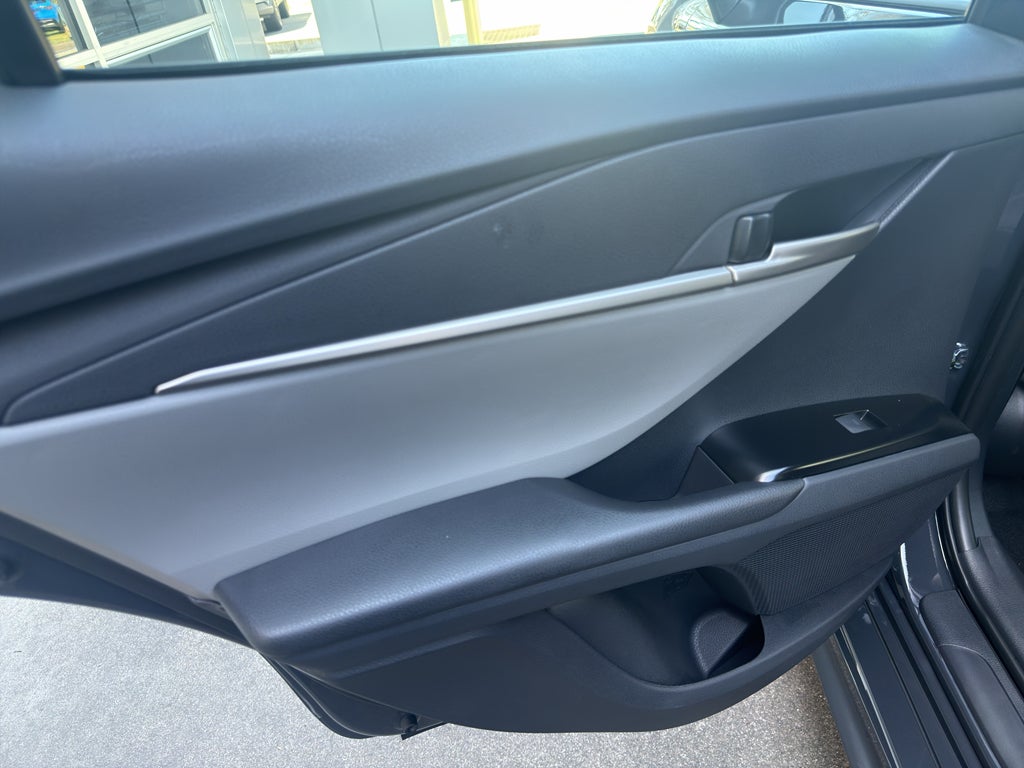 2026 Toyota Camry Hybrid SE