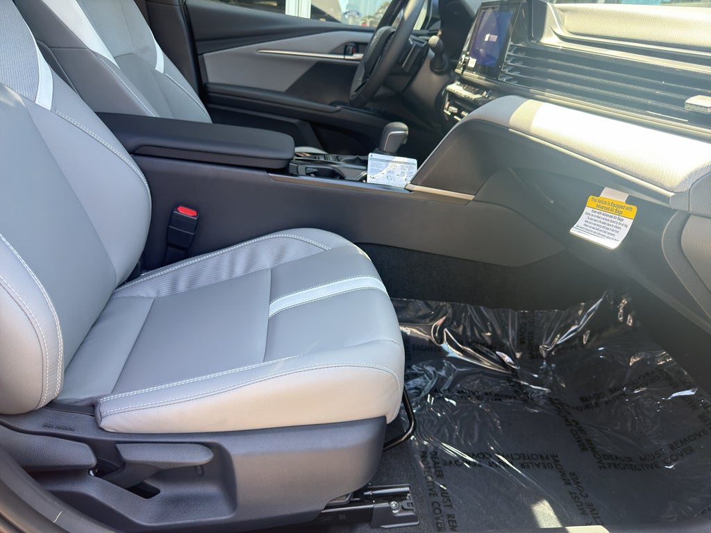 2026 Toyota Camry Hybrid SE