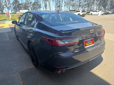 2026 Toyota Camry Hybrid SE