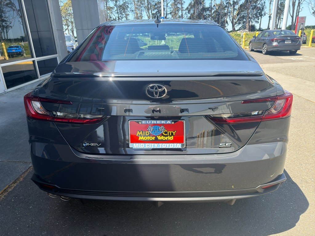 2026 Toyota Camry Hybrid SE