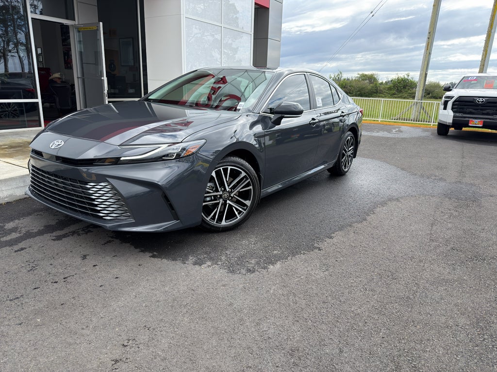 2026 Toyota Camry Hybrid XLE