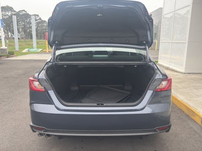 2026 Toyota Camry Hybrid SE