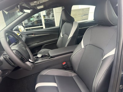 2026 Toyota Camry Hybrid SE